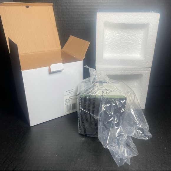 BNWT NORDSTROM 3.5” CUBE MIRRORED JEWELRY BOX BEAUTIFUL! - Picture 9 of 15